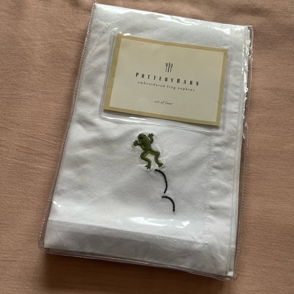 Pottery Barn Frog Embroidered Dinner Napkins Set of 4 White Cotton - Picture 1 of 3